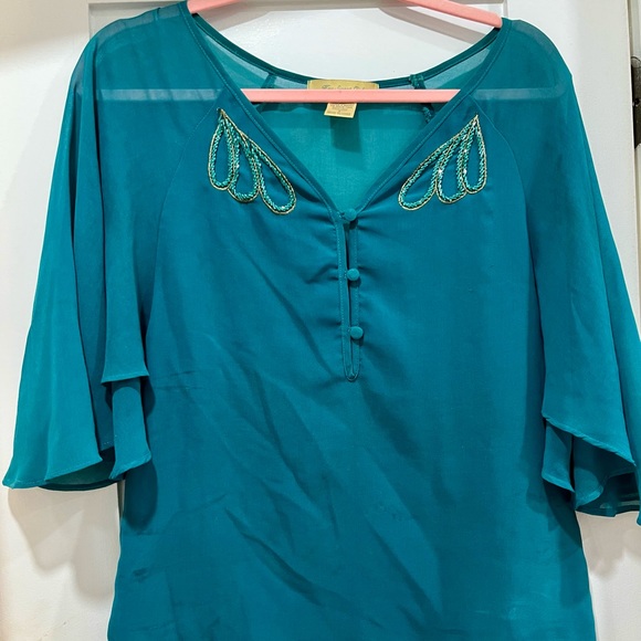 Beaded Flutter Sleeve Top - Picture 3 of 4